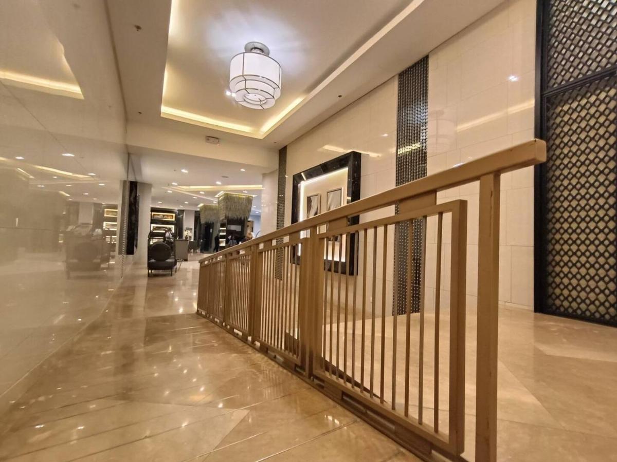 Penthouse Studio At Fame Residence 41St Floor, Shangrila-Megamall Manila Bagian luar foto