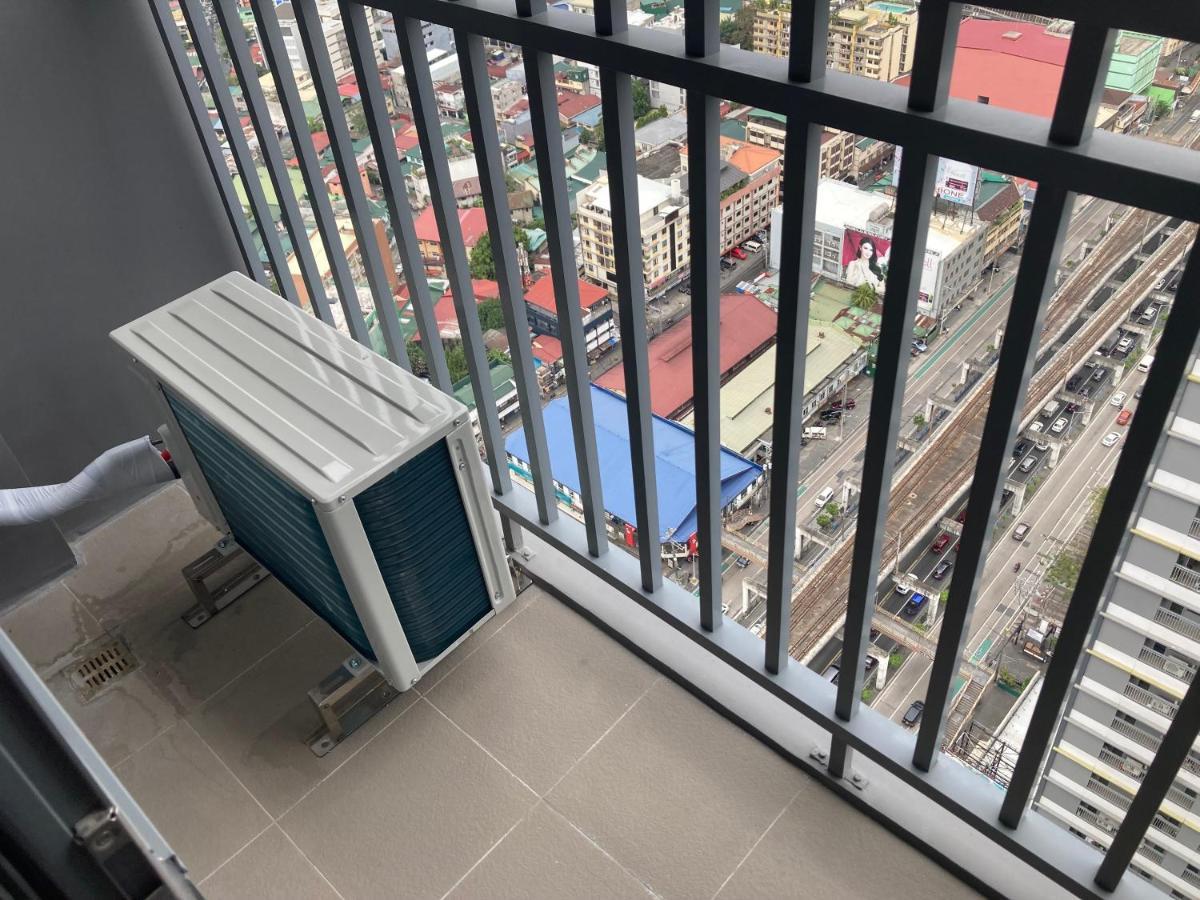 Penthouse Studio At Fame Residence 41St Floor, Shangrila-Megamall Manila Bagian luar foto